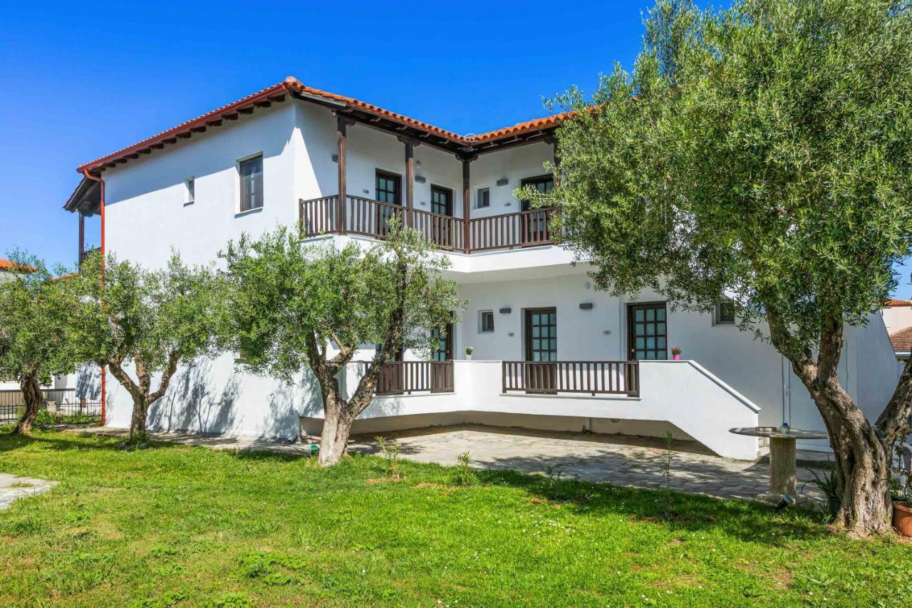 Eleon Suites Afytos Buitenkant foto