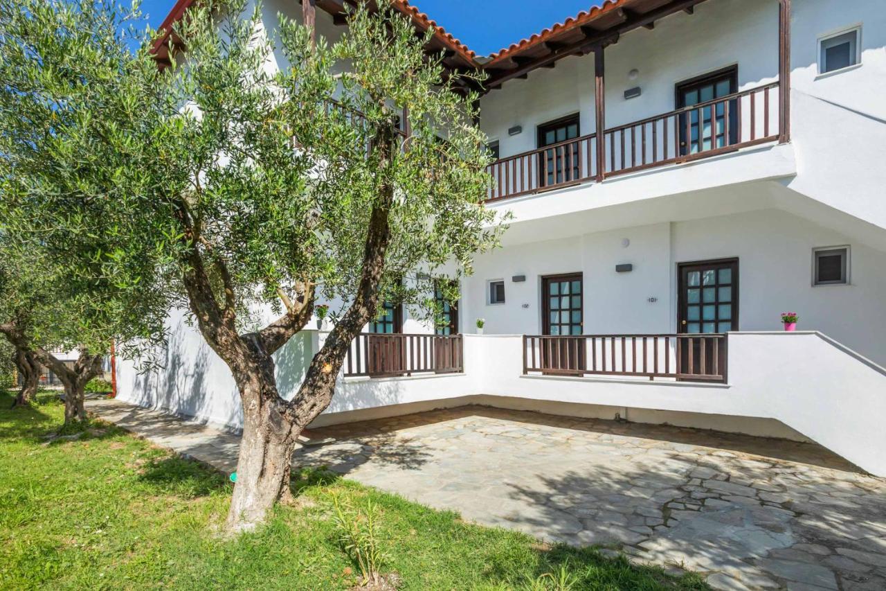 Eleon Suites Afytos Buitenkant foto