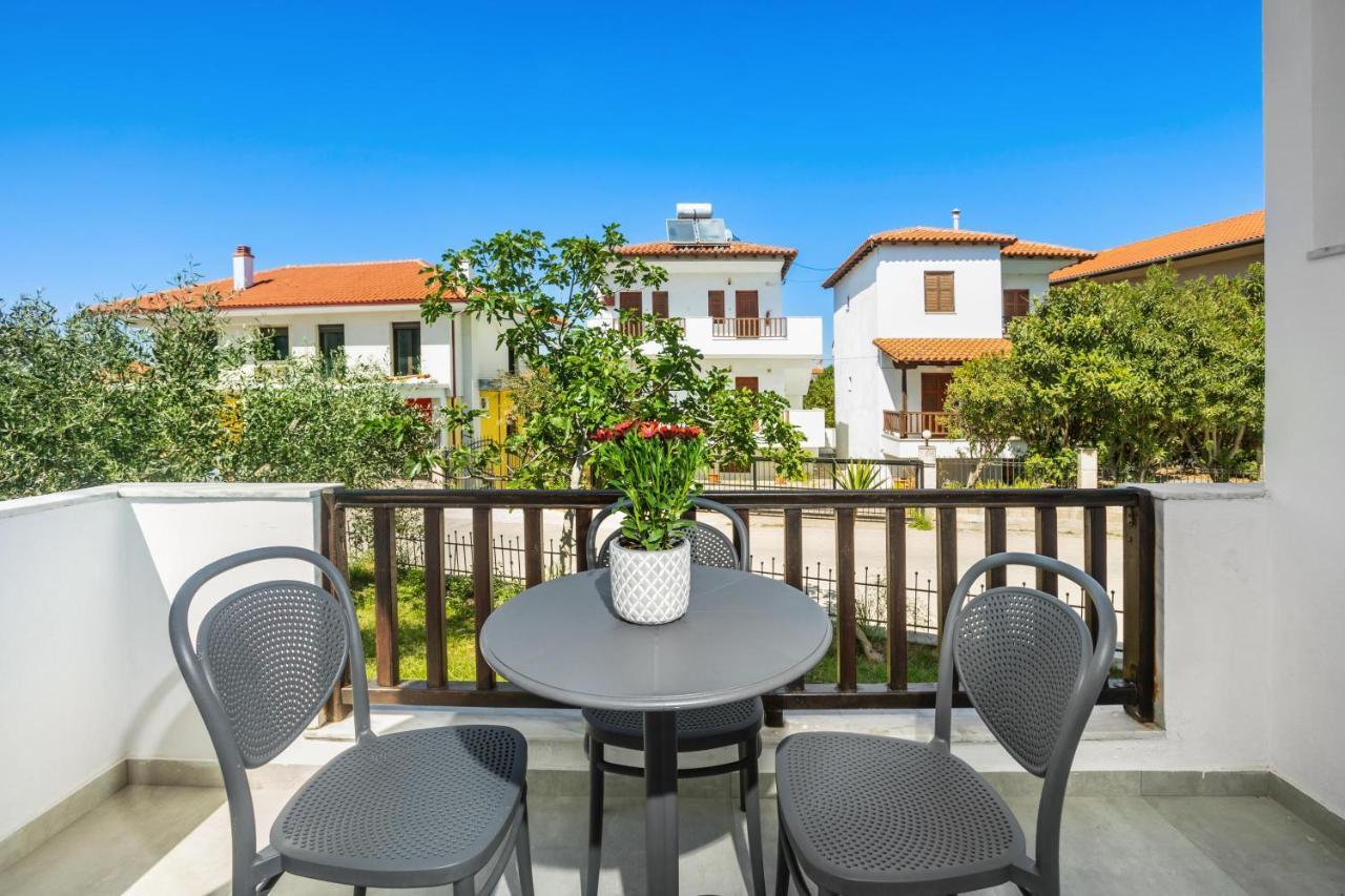 Eleon Suites Afytos Buitenkant foto