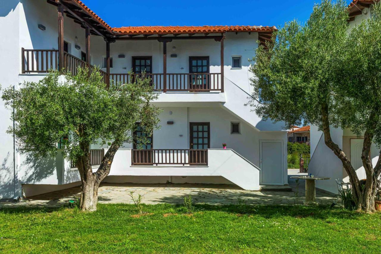 Eleon Suites Afytos Buitenkant foto