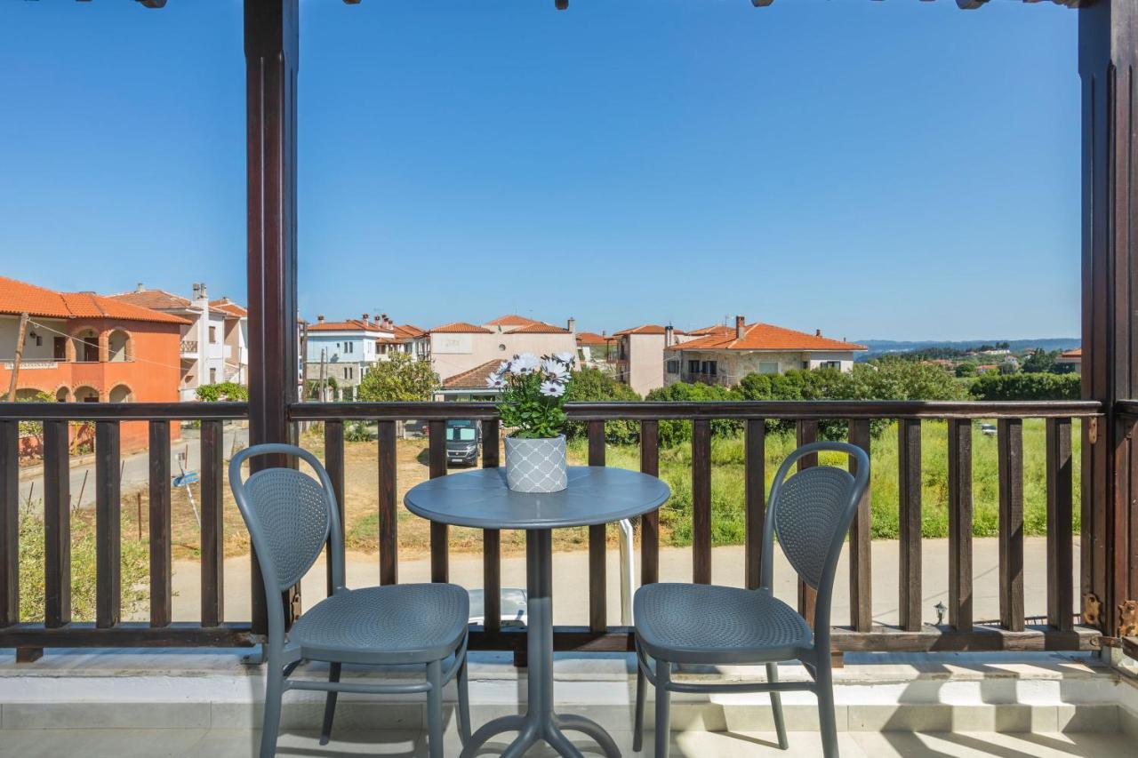 Eleon Suites Afytos Buitenkant foto